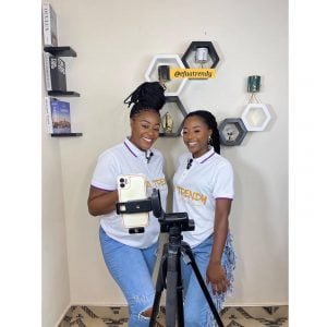 Efua Trendy Tripod