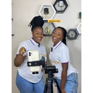 Efua Trendy Tripod